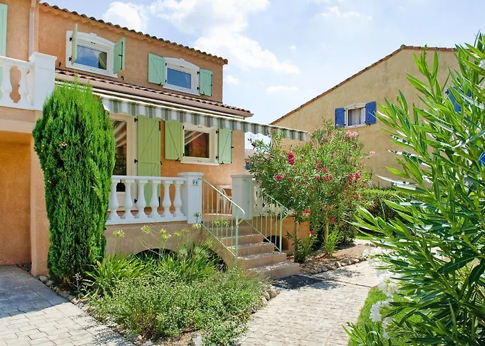 Terraced House In Vidauban With Pool